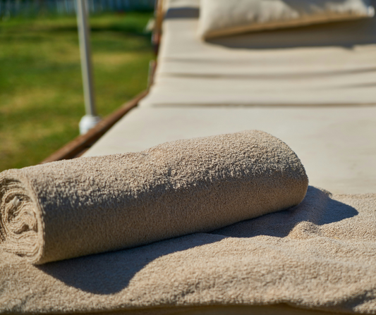 La importancia de toallas de calidad para piscina y playa